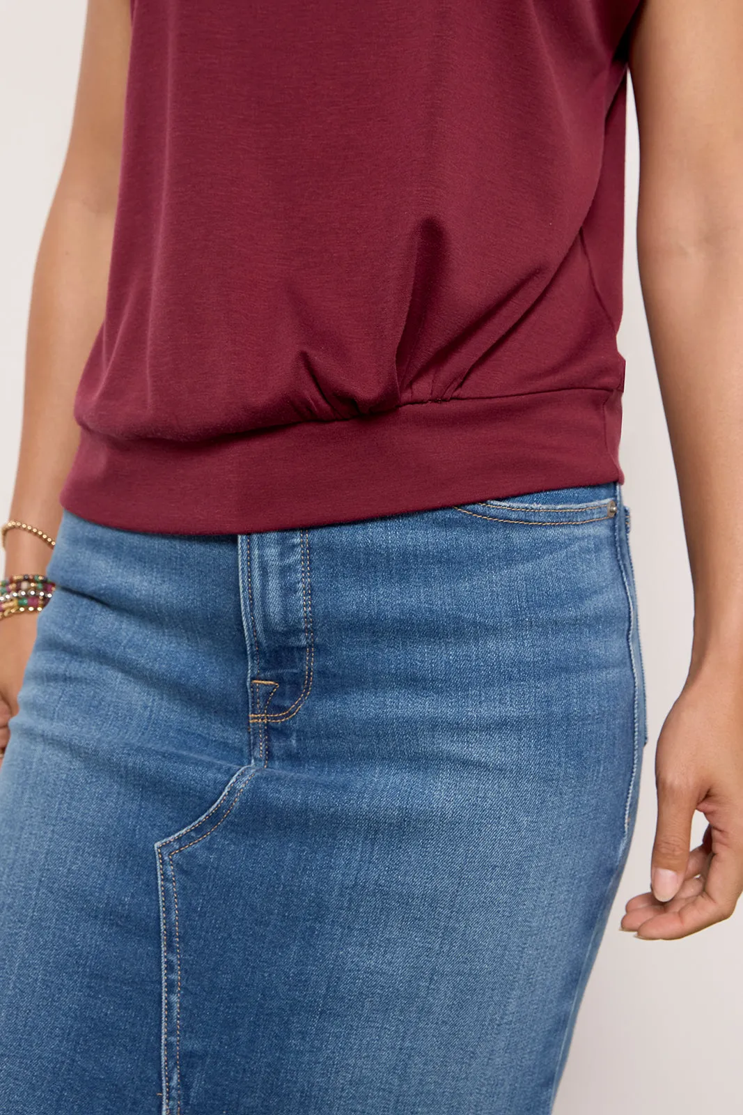 Lara Twist Muscle Tee
