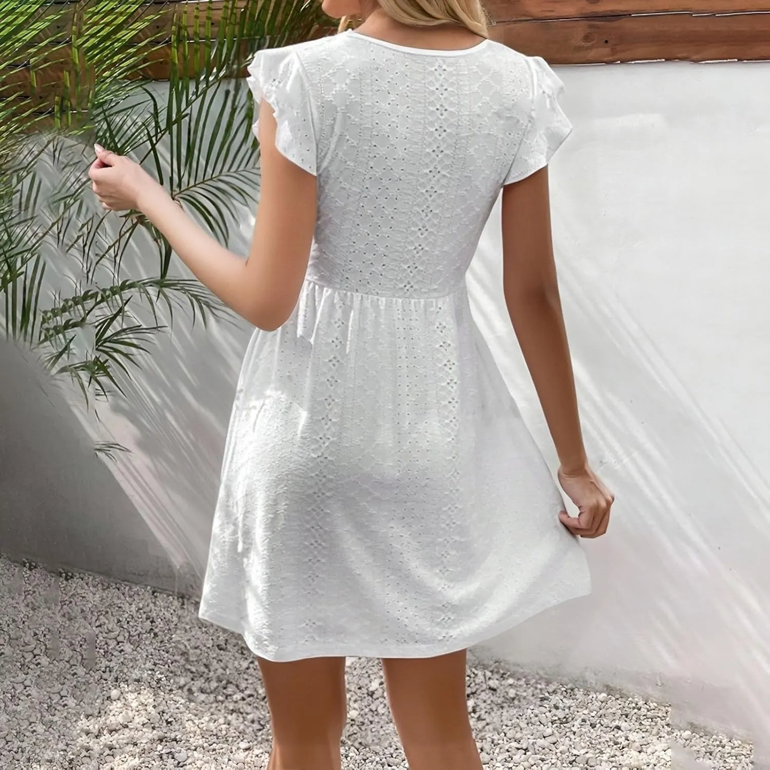 Short Eyelet Dress for Women Vacation Comfy Sleeveless Lace Mini Dresses Cute Prom Summer Outfit for Women 2025