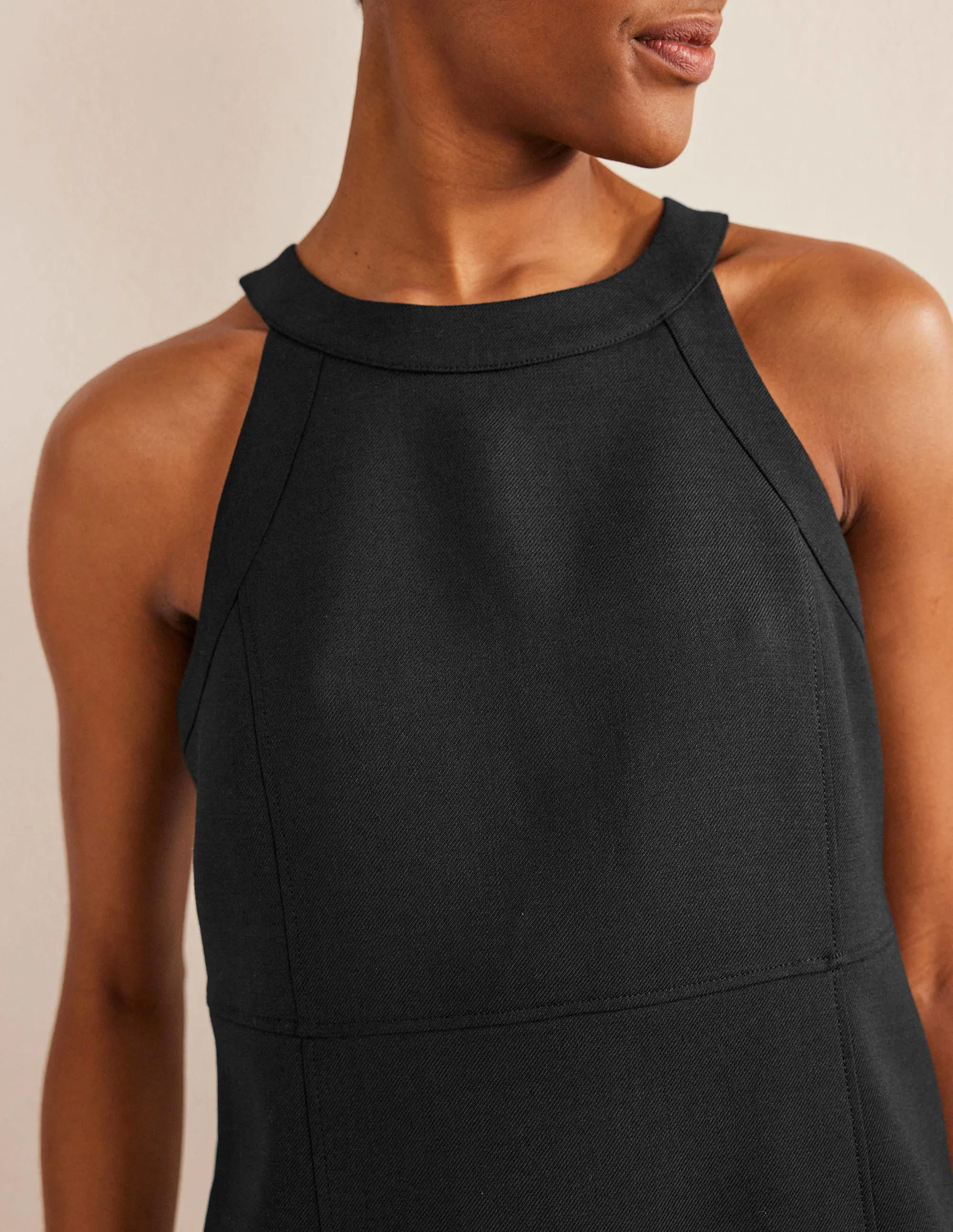 Sleeveless Mini Shift Dress-Black