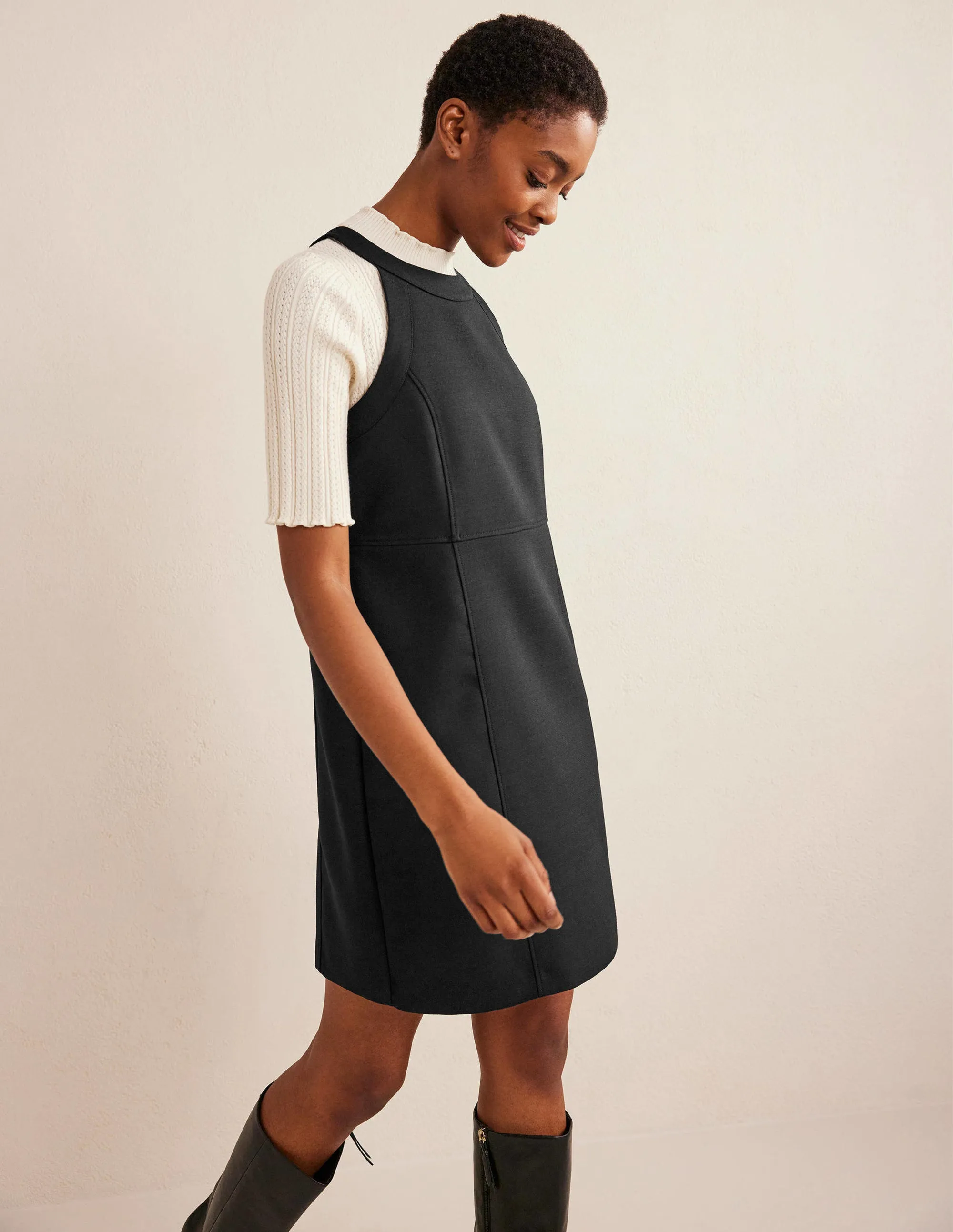 Sleeveless Mini Shift Dress-Black