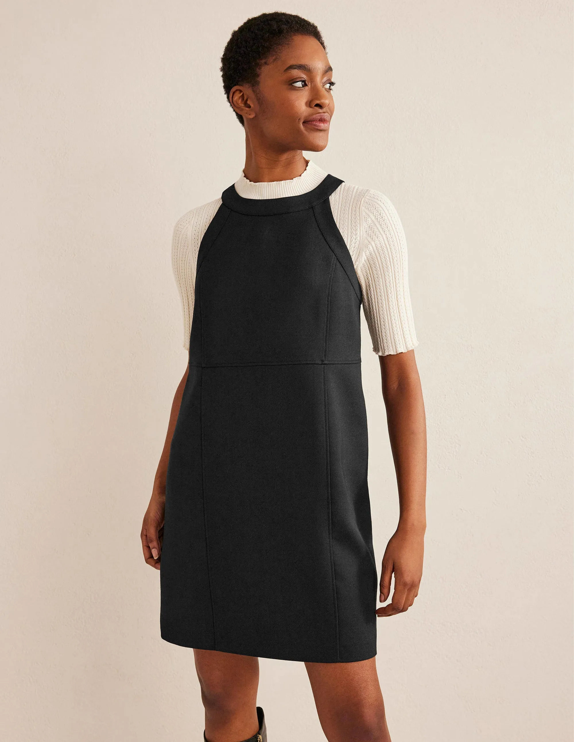 Sleeveless Mini Shift Dress-Black