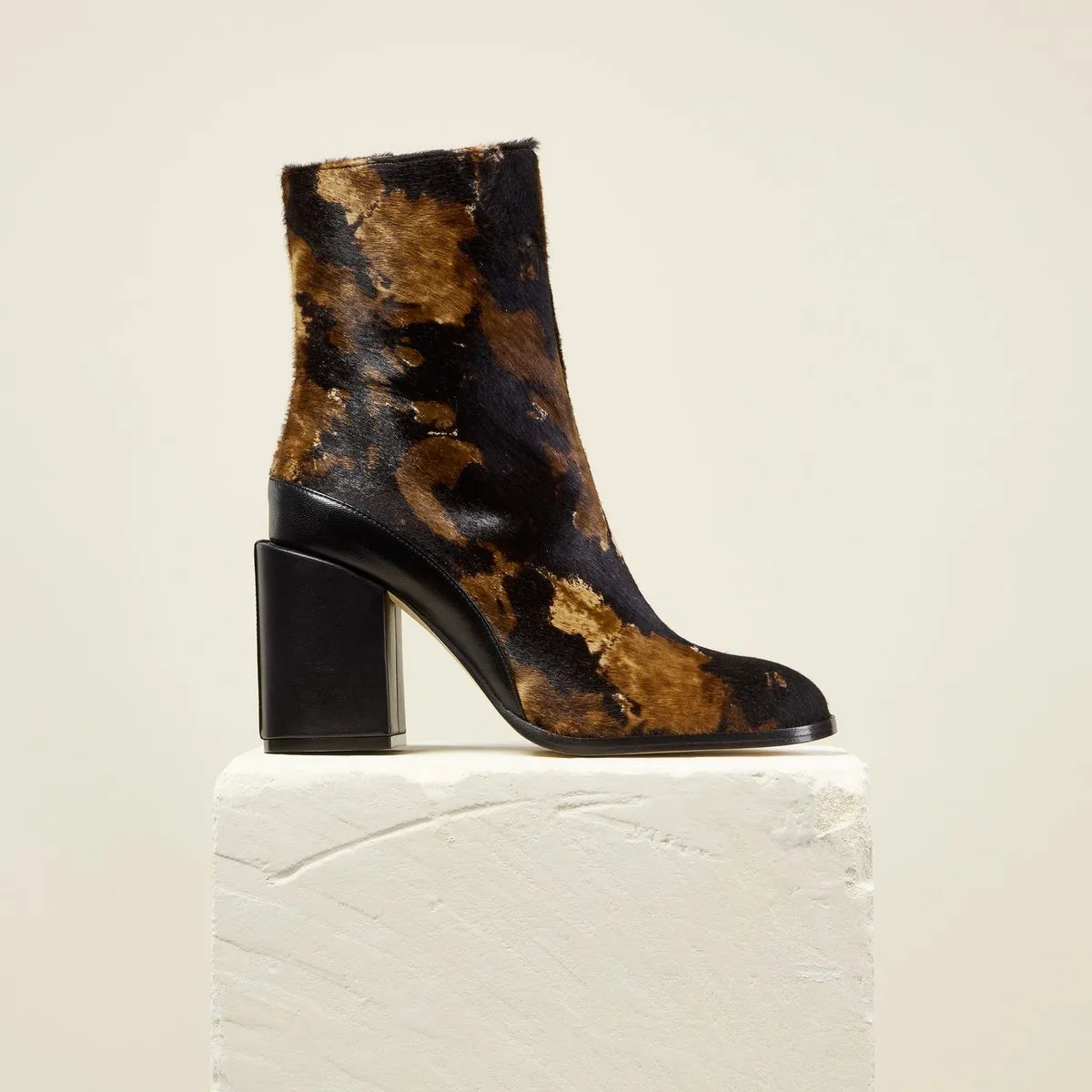 Spirit Boot, Pony